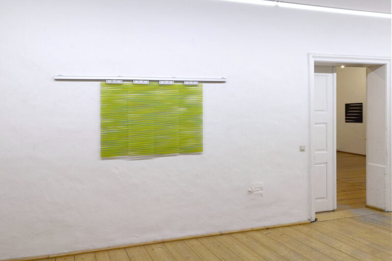 Yada Yada Yada
2019, Siebdruck auf Glas, vierteilig, transformierbar, 85 x 120 cm

Vibration Research (Serie)
2018, Siebdruck auf Papier, je 35 x 35 cm

Self Again 1,2,3
2019, Tusche auf Karton

Dark Drift
2019, Acryl und Lack auf Aludibond, 150 x 50 cm

Drift 01 und 02
2018, Aery[ und Lack auf Aludibond, zweiteilig, je 150 x 100 cm

Spot
2019, Acryl und Lack auf Aludibond

Arrow 03
2018, Acryl und Lack auf Aludibond

Creep
2019, Acryl und Lack auf Aludibond

Recall 02
2019, Acryl und Lack auf Aludibond, transformierbar

Driften 02 und 03 
2019, Acryl und Lack auf Aludibond

White Noise 1 und 2
2019, Siebdruck auf Acrylglas, je 100 x 100 cm

Plac 01, 02, 04, 06 
2018, Acry[ auf Leinwand, je 70 x 70 cm